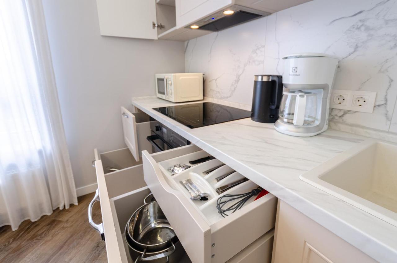 Petrovdom Ж38 In Luxury Apartments At 68 Zhylyanska Street,38 Perlyna Kyiv Exterior photo