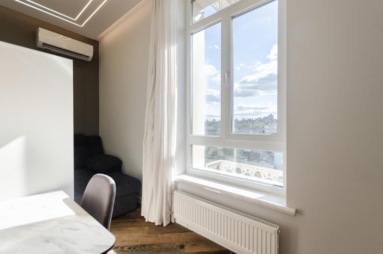 Petrovdom Ж38 In Luxury Apartments At 68 Zhylyanska Street,38 Perlyna Kyiv Exterior photo