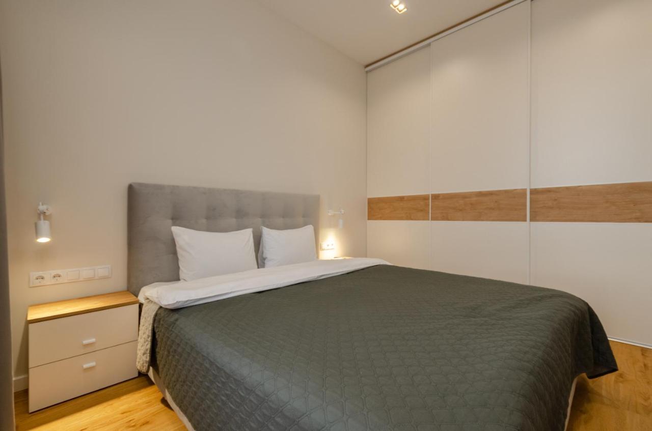 Petrovdom Ж38 In Luxury Apartments At 68 Zhylyanska Street,38 Perlyna Kyiv Exterior photo